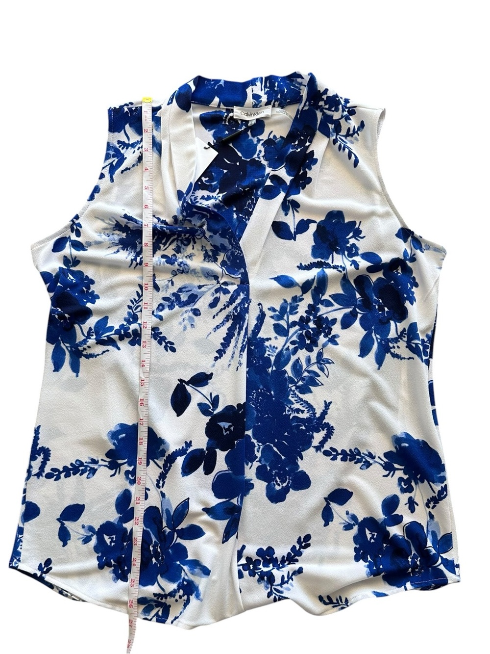 Calvin Klein Blue and White Floral Sleeveless Blouse Size L NWT - Picture 11 of 12